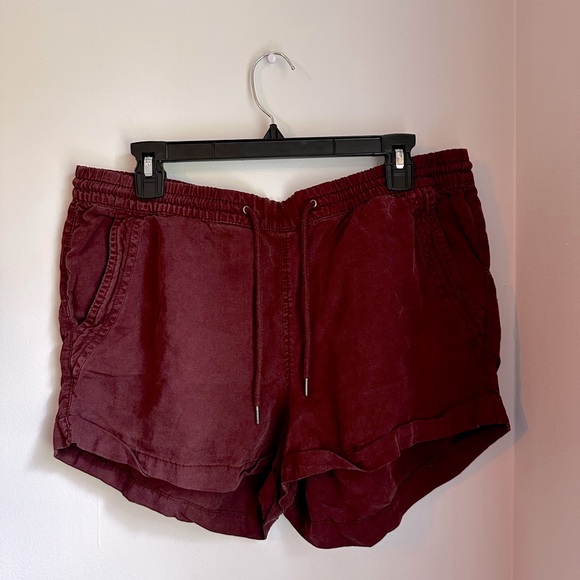 H&M Shorts - Picture 1 of 5